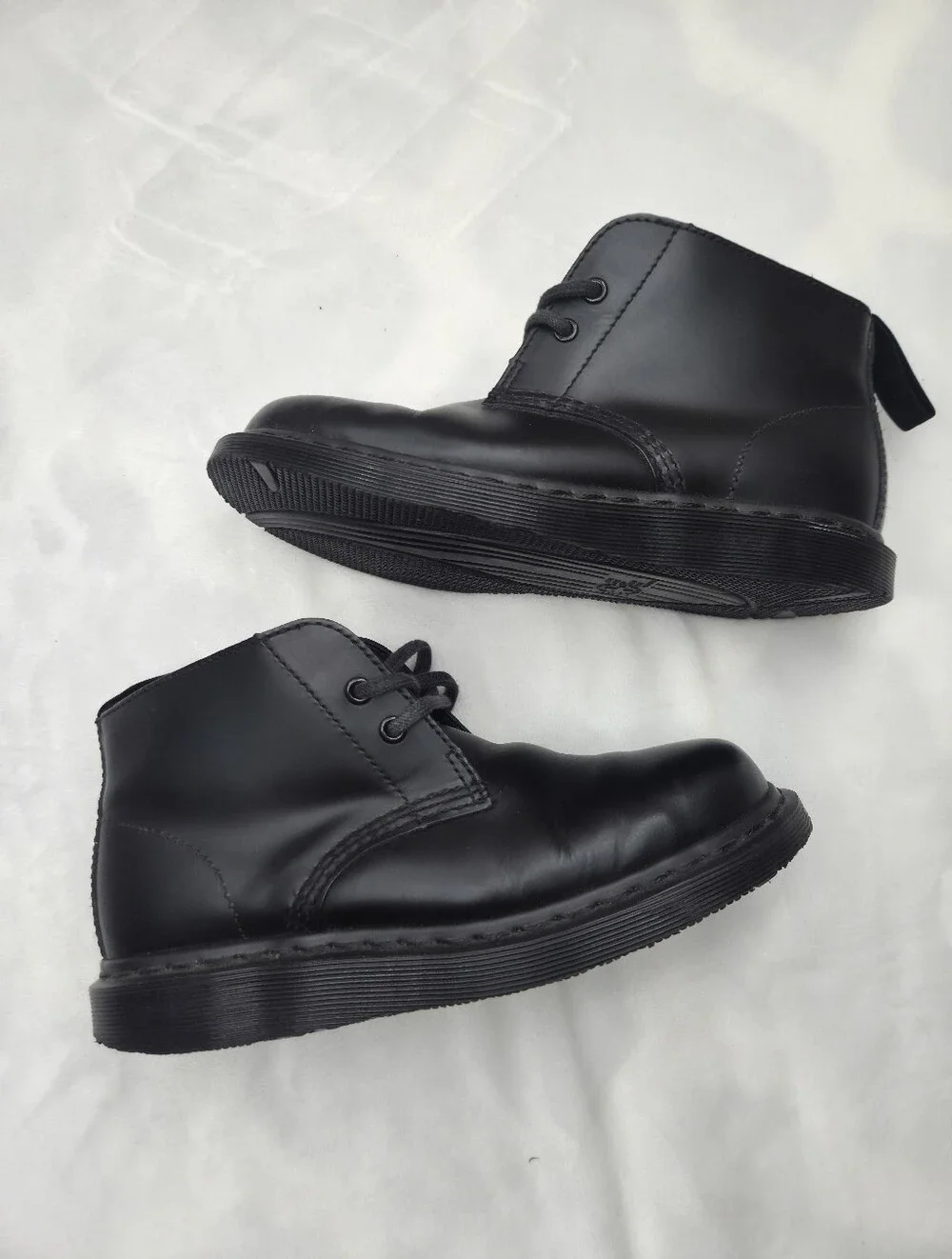 Dr. Martens Wanton Black Leather Chukka Boots Men's 7 Women's 8 EU 39.5